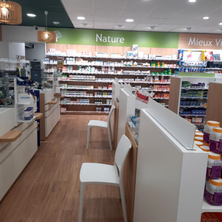 agencement pharmacie epsace comptoir zone attente saint malo ille et vilaine