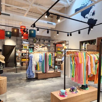 agencement magasin pret a porter vetement concept store